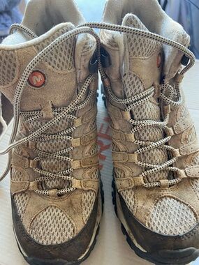 Merrill hiking shoes - great shape, will toss in washer before sending!